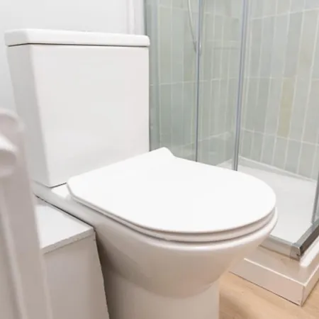 Quiet With Garden View Апартаменты