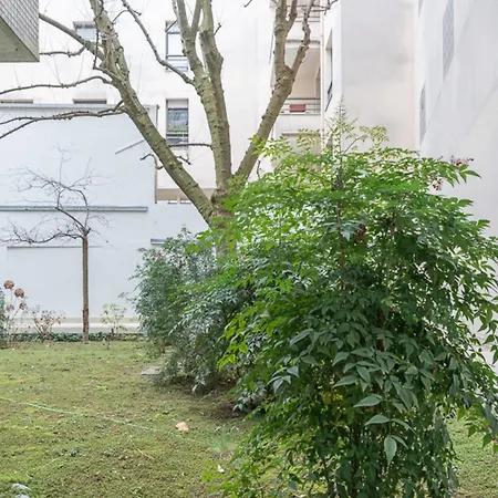 Quiet With Garden View Апартаменты